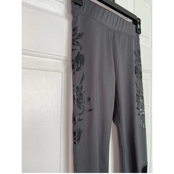Fabletics Mid-Rise UltraCool Floral 7/8 Activewear Leggings Size XS 0-2 - EUC - Picture 3 of 11